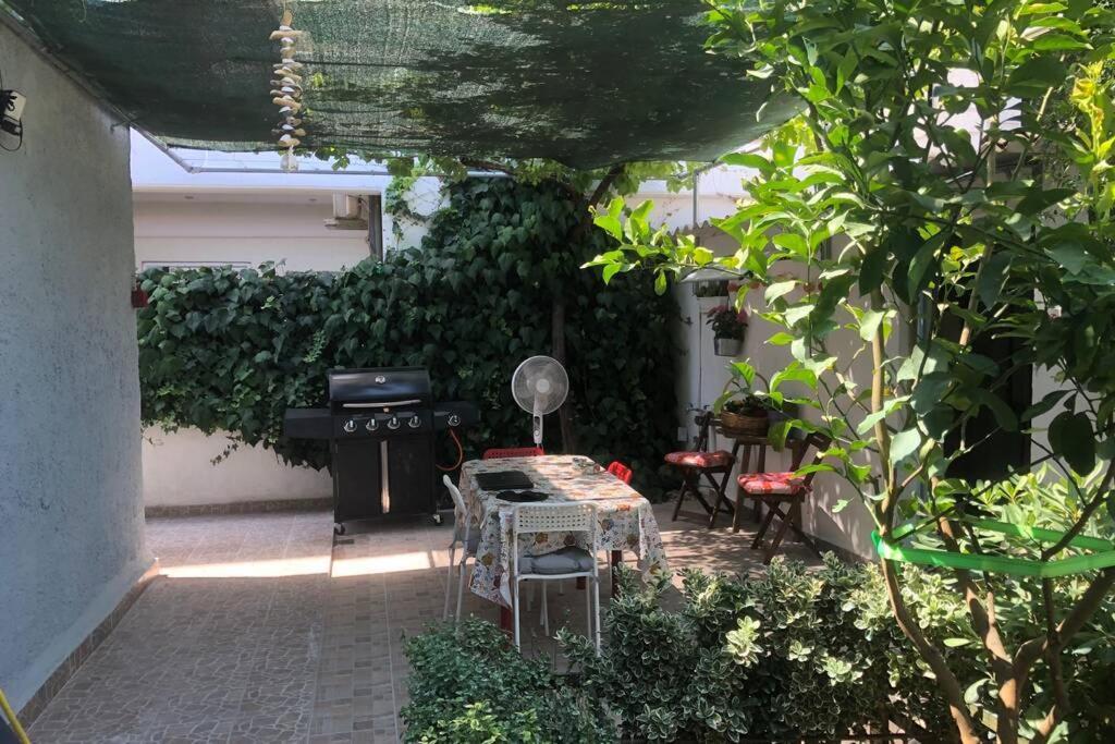 Ανακαινισμενη Μονοκατοικια 125 Τμ Στο Κεντρο Με Κηπο Villa Mesolóngion Eksteriør bilde